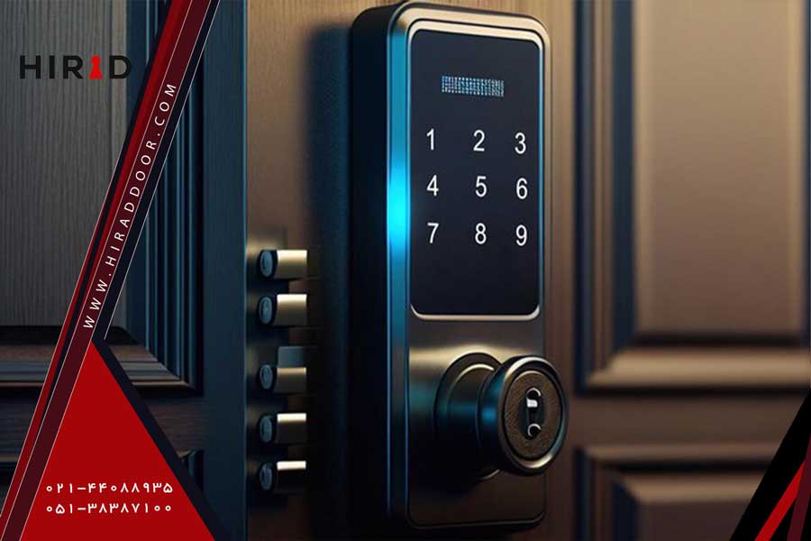 قفل ضد سرقت دیجیتال نصب شده بر روی درب ورودی منزل